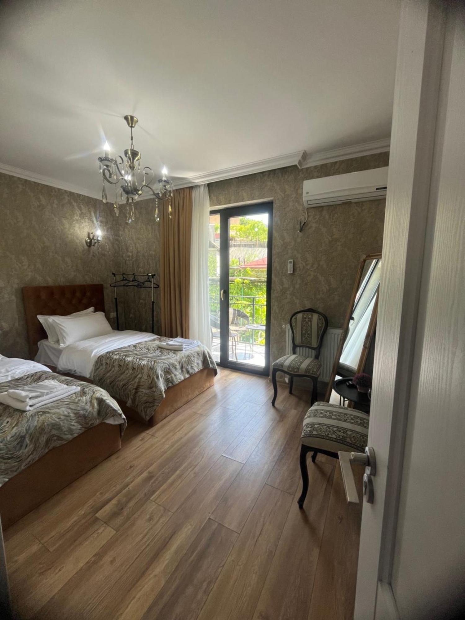 Hotel Sunny Days Боржоми Екстериор снимка