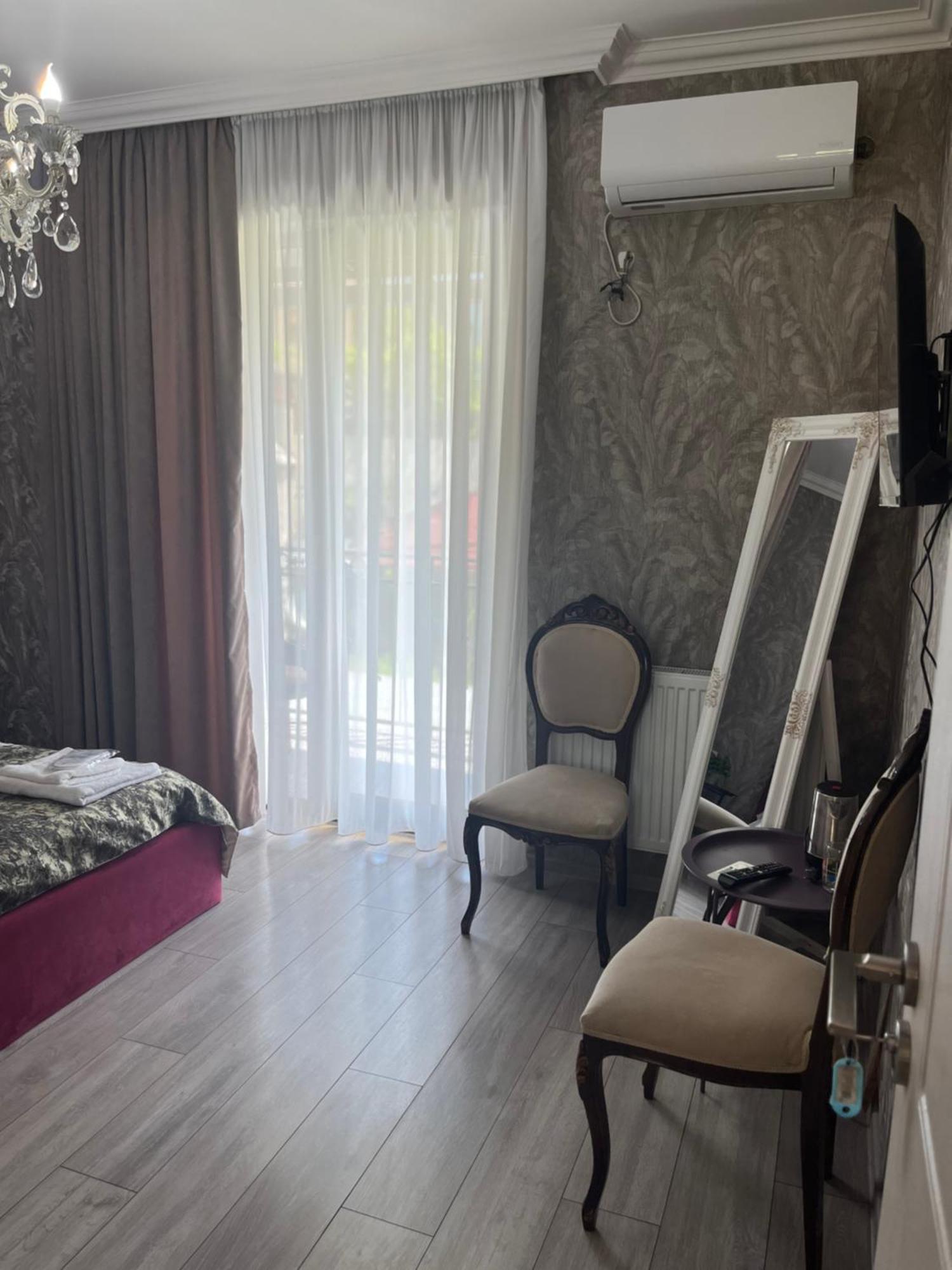 Hotel Sunny Days Боржоми Екстериор снимка