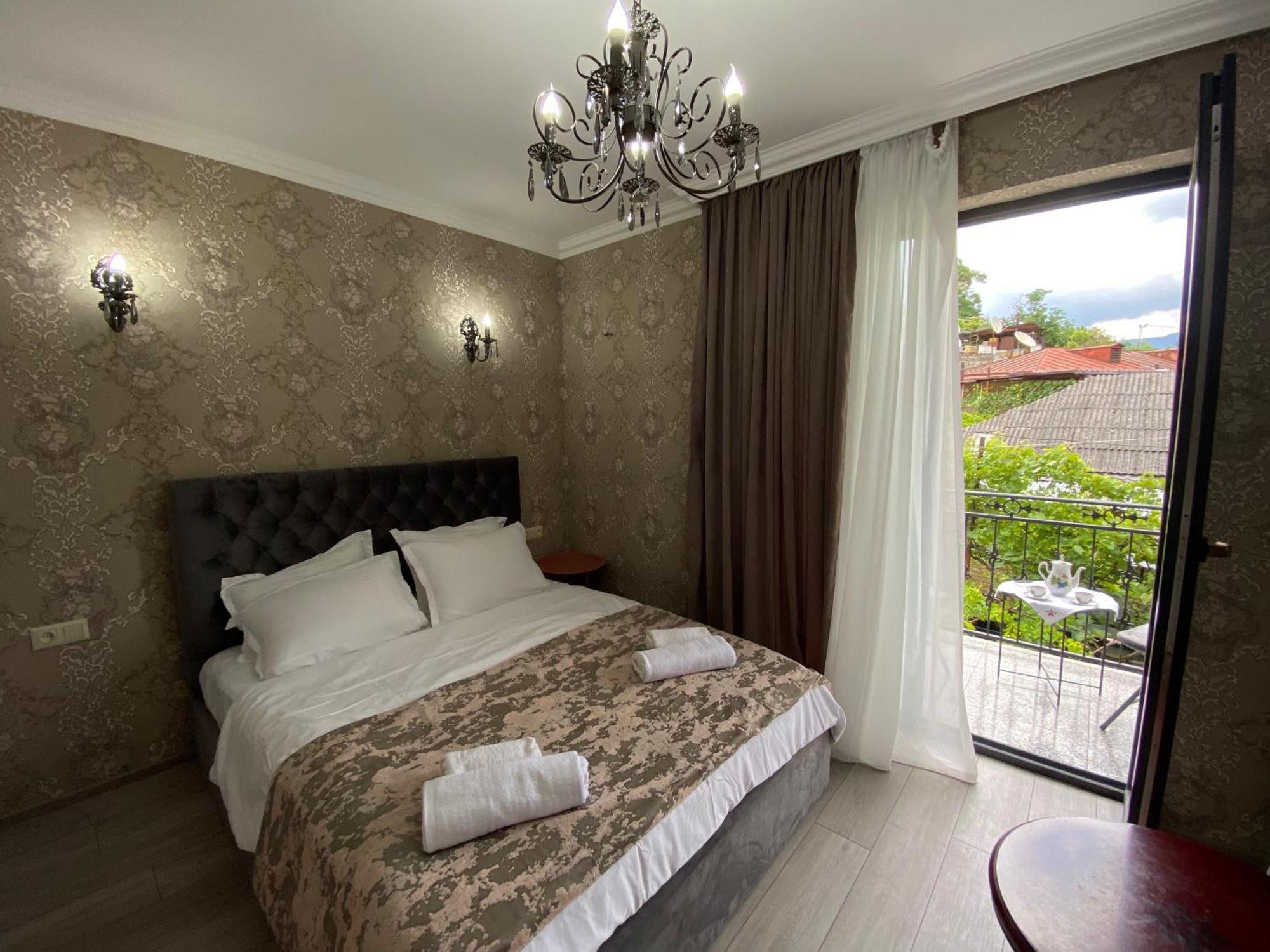 Hotel Sunny Days Боржоми Екстериор снимка